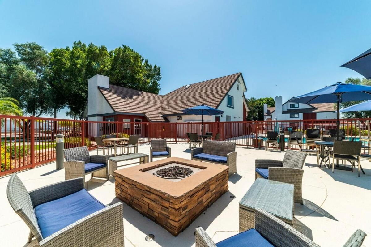 Metro Phx 1bd Exterior Entry With Heated Pool, Bbq, Dog Park, Bbq Pets Allowed Appartement